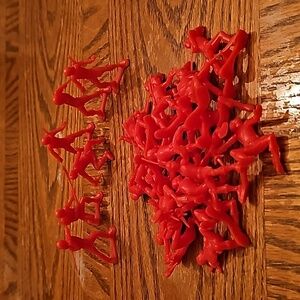 28 Plastic Ninja men lot..